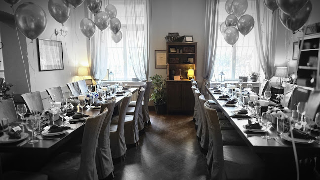 Егур Егур - Гастрономия и хотелиерство