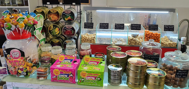 Comentarii opinii despre Pinguino - Gelateria - .Сладкарски магазин