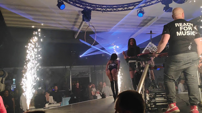 Comentarii opinii despre W Garden Club