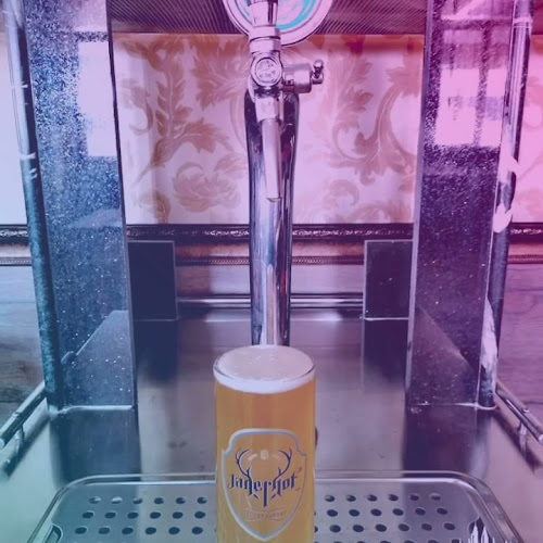 Boris Castle- ресторант градина - Гастрономия и хотелиерство