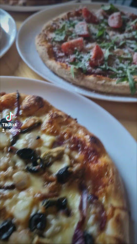 Opinii despre Q Bar Vratsa în Враца - Гастрономия и хотелиерство