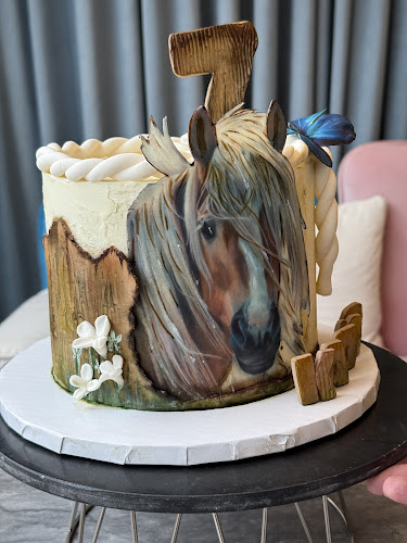 Complimenti - Coffee & Desserts | Декорирани торти, Сватбени торти, Сладолед, Кетъринг, Италианско кафе Пловдив - Гастрономия и хотелиерство