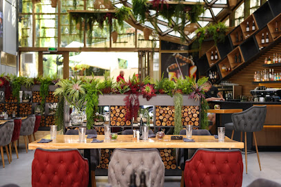 Plate Bar & Restaurant