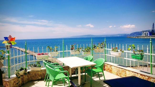 Opinii despre Oasis Beach Restaurant & Bar în Балчик - Гастрономия и хотелиерство