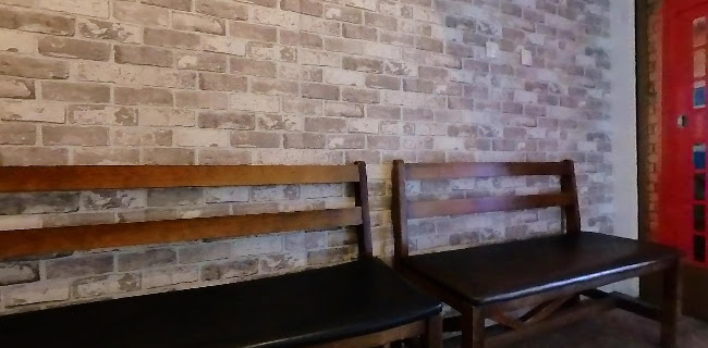 Music Pub - Мюзик Пъб - Гастрономия и хотелиерство