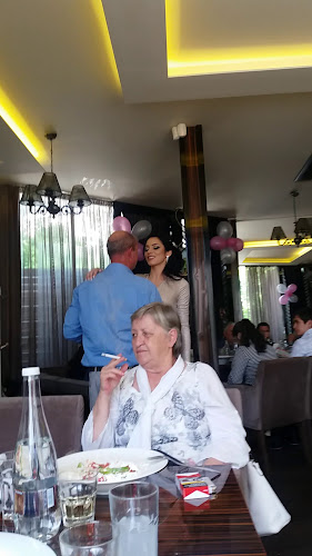 Пицария „Ветрило“ - Младост