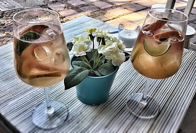 Everyday Bar - Гастрономия и хотелиерство