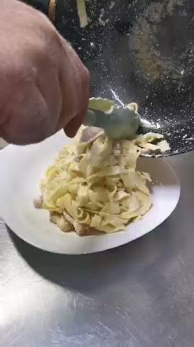 Пицария Ko-Ko, Pizza & Chicken