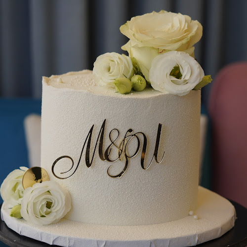 Opinii despre Complimenti - Coffee & Desserts | Декорирани торти, Сватбени торти, Сладолед, Кетъринг, Италианско кафе Пловдив în Пловдив - Гастрономия и хотелиерство