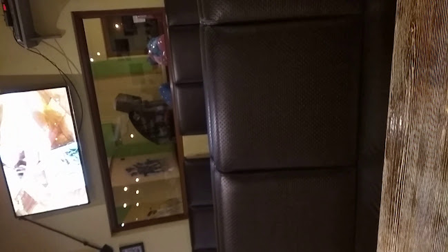 Тримата мускетари - Гастрономия и хотелиерство