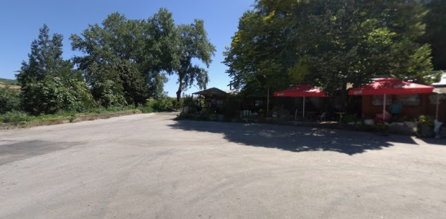 Бистро Момин Рид - Гастрономия и хотелиерство