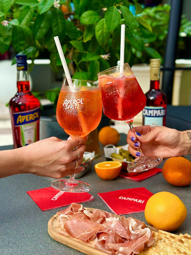 Comentarii opinii despre Gardens retro bar&café