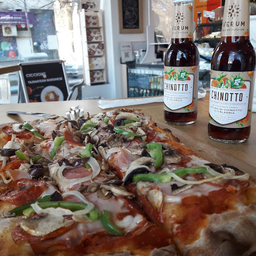 София център, бул. „Янко Сакъзов“ 32, 1504 София