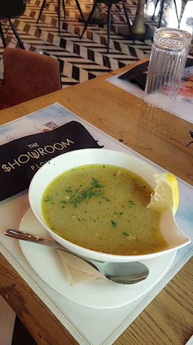 Opinii despre The Showroom în Пловдив - Гастрономия и хотелиерство