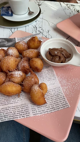 Opinii despre Pinko Lounge Cafe & Bar în Велико Търново - Гастрономия и хотелиерство