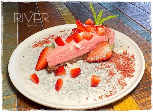 Comentarii opinii despre The River bar & dinner