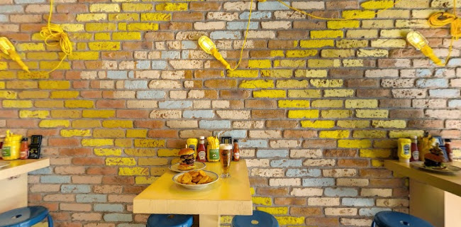 Skapto Burgers, Beers and Fries Shishman