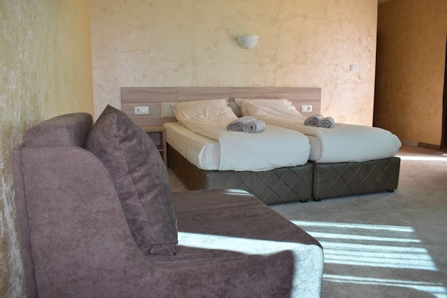 Пицария Роял гр. Кюстендил - Гастрономия и хотелиерство