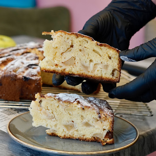 Complimenti - Coffee & Desserts | Декорирани торти, Сватбени торти, Сладолед, Кетъринг, Италианско кафе Пловдив - Гастрономия и хотелиерство