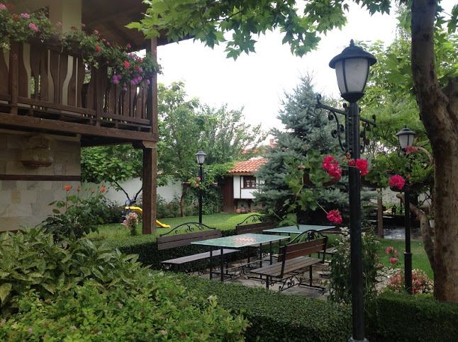 Център, ул. Янтра 7, 4199 Труд