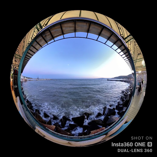 Macaron Cakes & Coffee - Балчик