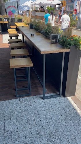 Opinii despre Container Bar & Seafood Burgas în Бургас - Гастрономия и хотелиерство