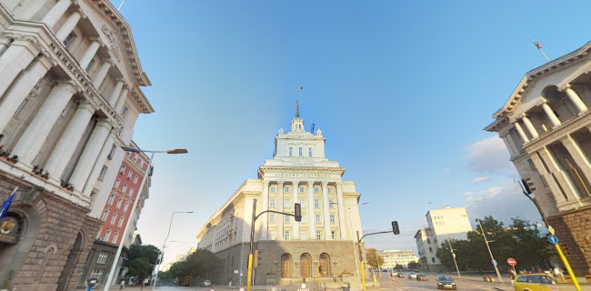 София център, бул. „Княгиня Мария Луиза“ 2, 1000 София