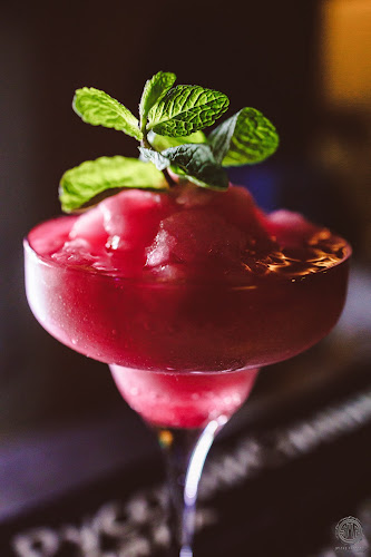 Factory Lounge & Garden - Гастрономия и хотелиерство