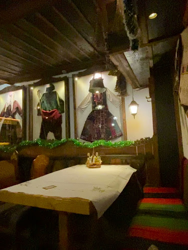 Opinii despre Хаджидрагановите къщи în София - Гастрономия и хотелиерство