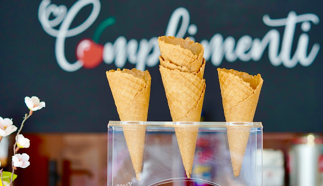 Comentarii opinii despre Complimenti - Coffee & Desserts | Декорирани торти, Сватбени торти, Сладолед, Кетъринг, Италианско кафе Пловдив