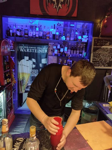 Кафе Queen- Жълтото - Гастрономия и хотелиерство