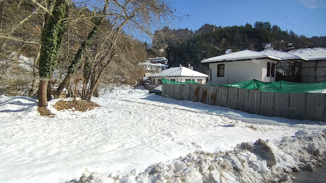 Роженски хан