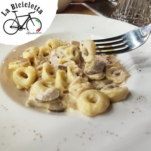 Opinii despre Пицария La Bicicletta Trattoria în София - Гастрономия и хотелиерство