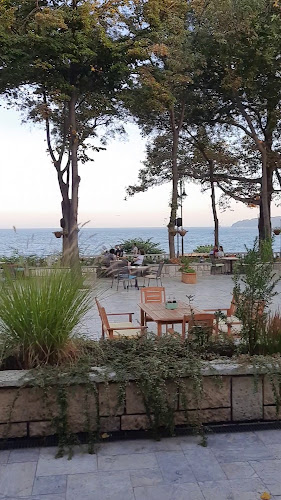 Морско казино - Гастрономия и хотелиерство