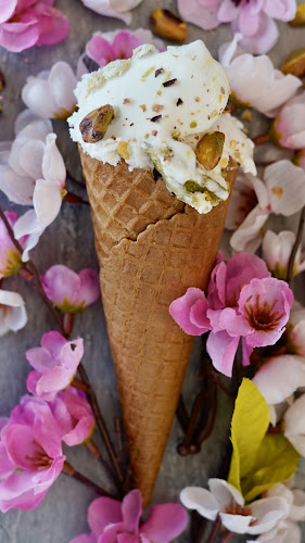 Comentarii opinii despre Complimenti - Coffee & Desserts | Декорирани торти, Сватбени торти, Сладолед, Кетъринг, Италианско кафе Пловдив