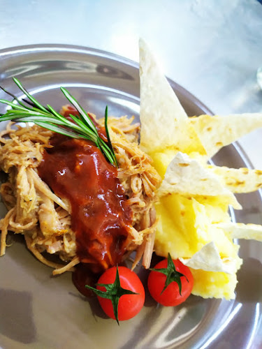 Гео Милев, ул. „Лидице“ 33, 1111 София