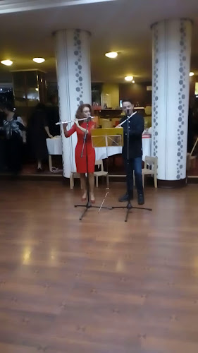 Център, площад Възраждане 1, 5600 Троян