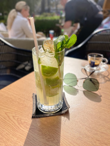 Gardens retro bar&café