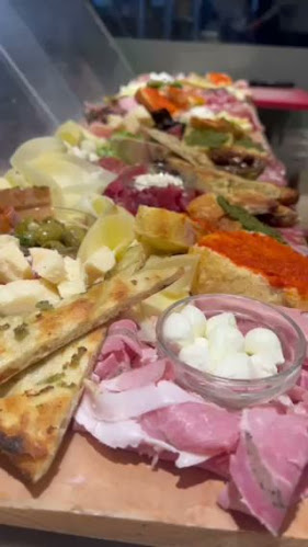 ОЧКВАЙТЕ НИ СКОРО ПАК нова локация Ciccione Panini Bar & Pizza # Zaimov