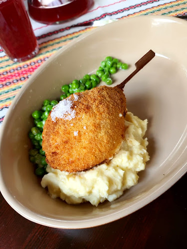 СалтанатПриморски, бул. „Княз Борис I-ви“ 126, 9010 Варна