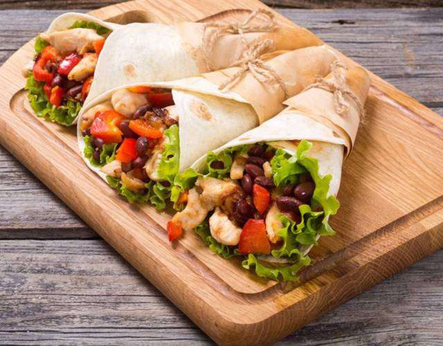 Център, ул. „Ропотамо“ 17, 8180 Приморско