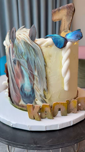 Opinii despre Complimenti - Coffee & Desserts | Декорирани торти, Сватбени торти, Сладолед, Кетъринг, Италианско кафе Пловдив în Пловдив - Гастрономия и хотелиерство