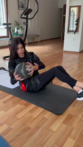 Comentarii opinii despre Social Studio - Xbody & Pilates Reformer 2