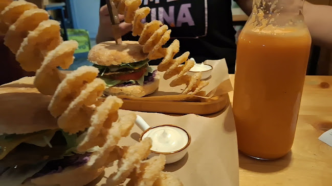 ВкусотéриЯ | cafe & burgers