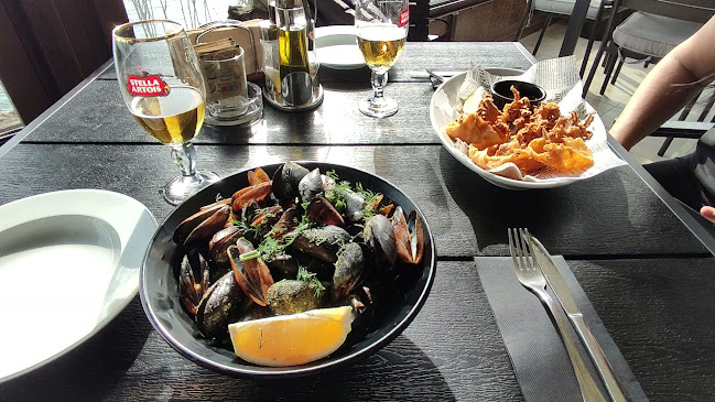 Кипарис - Гастрономия и хотелиерство