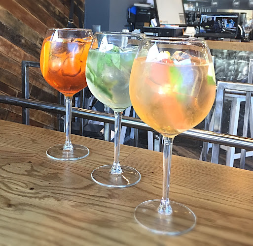 ж.к. Лозенец, бул. „Евлоги и Христо Георгиеви“ 32, 1164 София