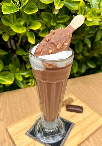 ул. „Искра“ 1, 6100 Казанлък