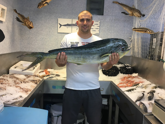 Магазин за гръцки стоки и прясна риба - Гастрономия и хотелиерство