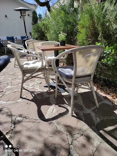 Ресторант-градина "Пей сърце"| Ресторант София