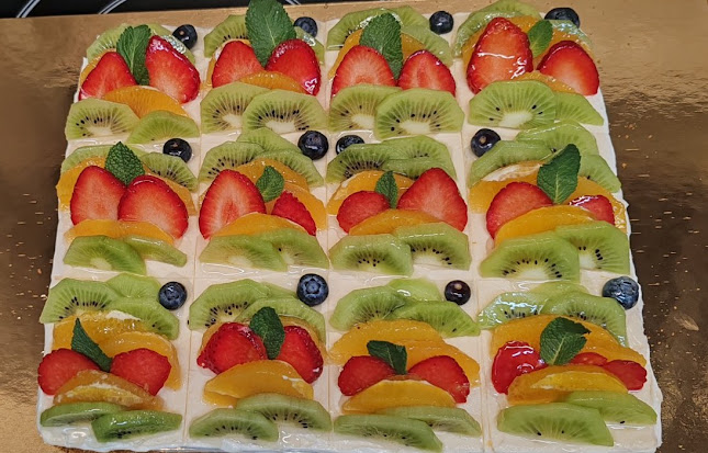 ж.к. Дружба 1, ул. „Тирана“ 17, 1582 София